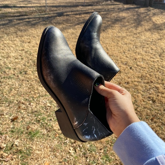 Black Silver Metallic Lucky Brand Booties - Picture 1 of 7